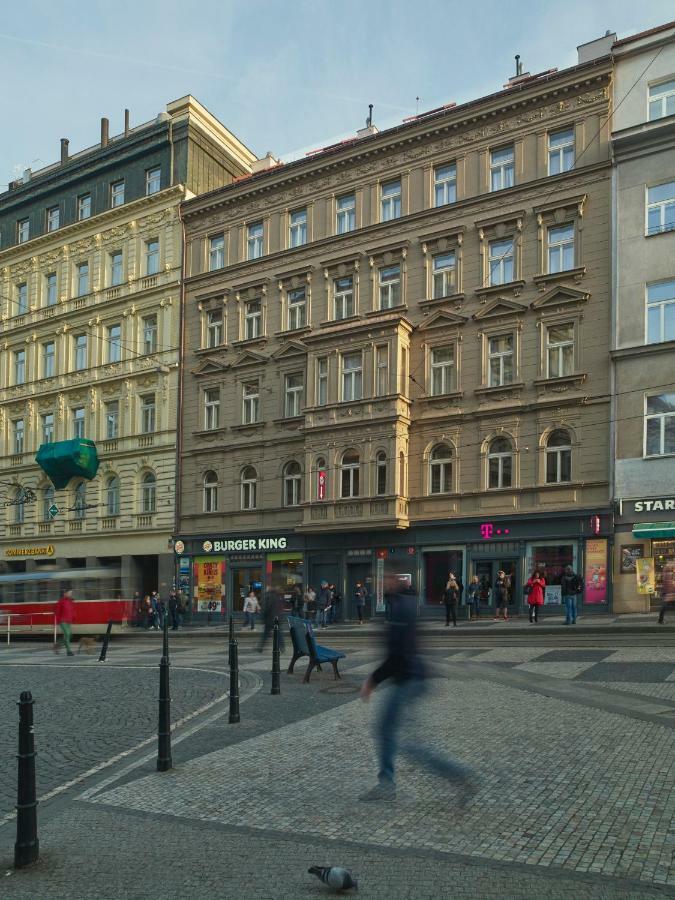 Downtown Suites Jugoslavska Praha Bagian luar foto